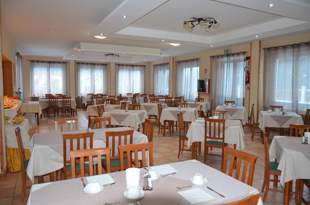 Hotel Pineta Falcade Eksteriør bilde