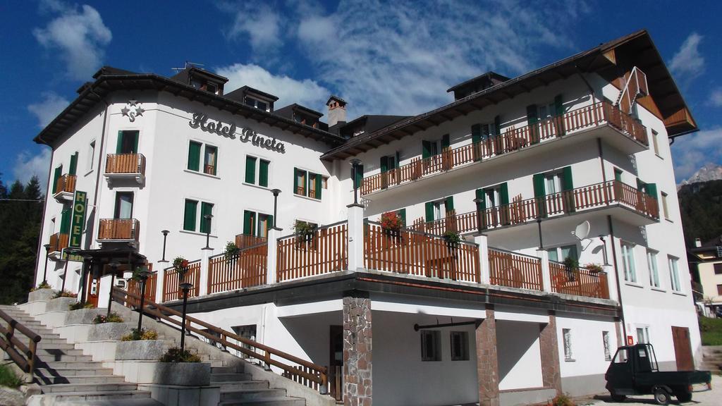 Hotel Pineta Falcade Eksteriør bilde