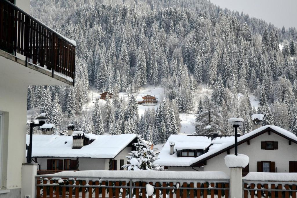Hotel Pineta Falcade Eksteriør bilde